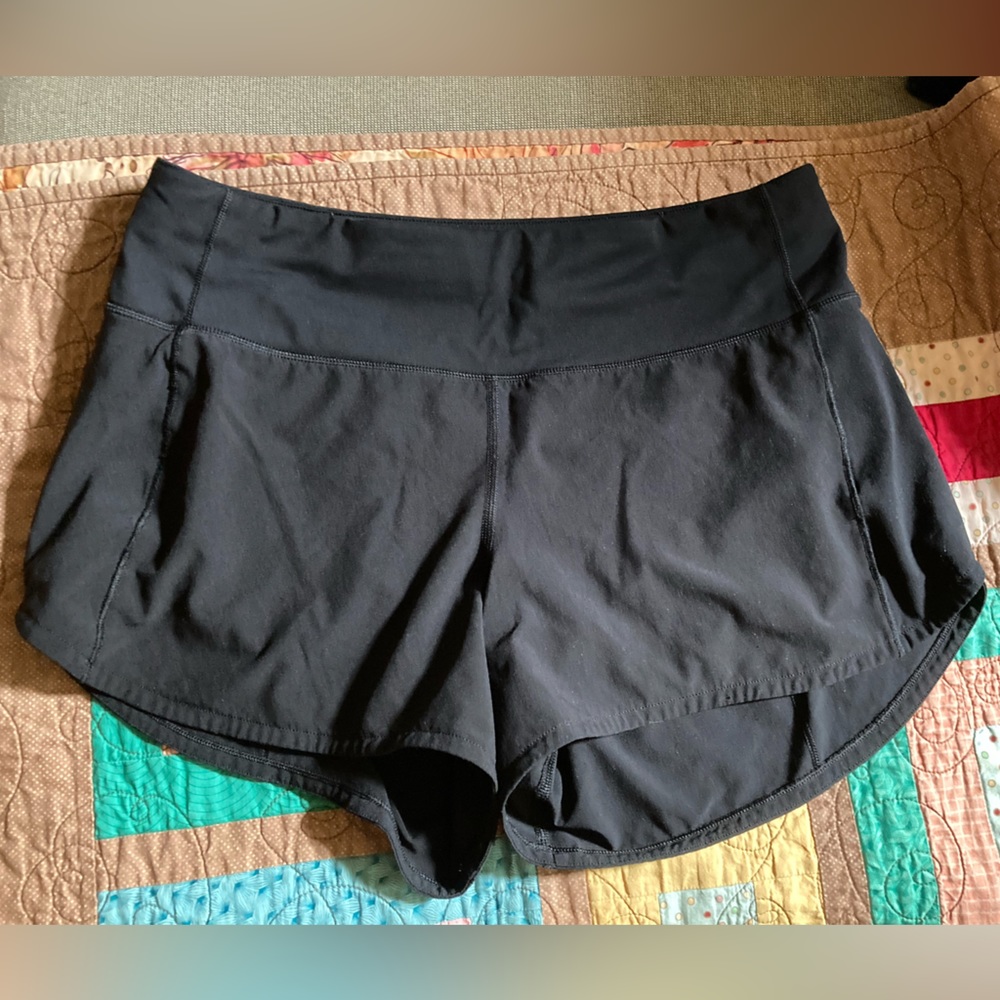 lululemon speed up running short — size 6